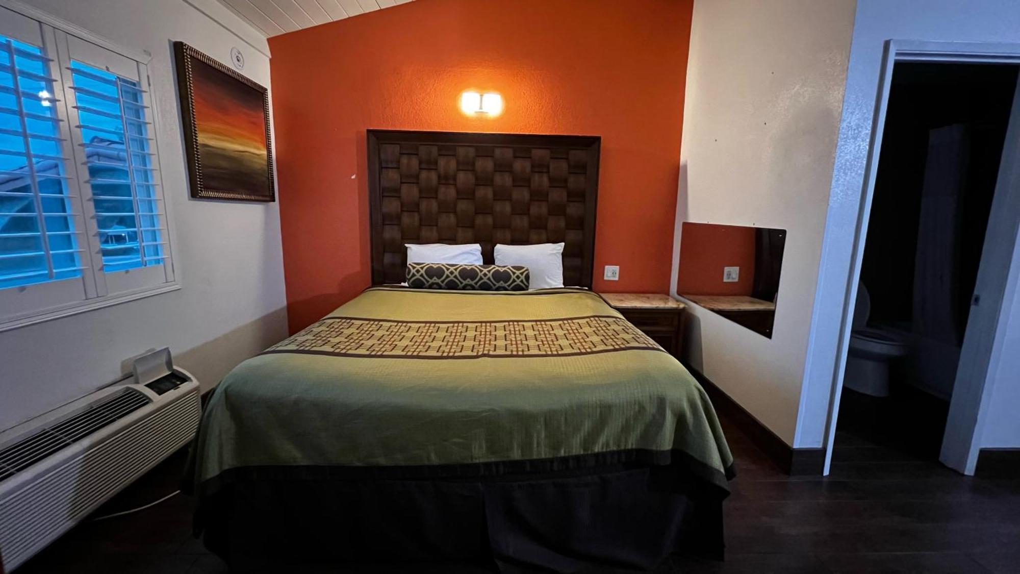 New American Inn & Suites Orange Dış mekan fotoğraf